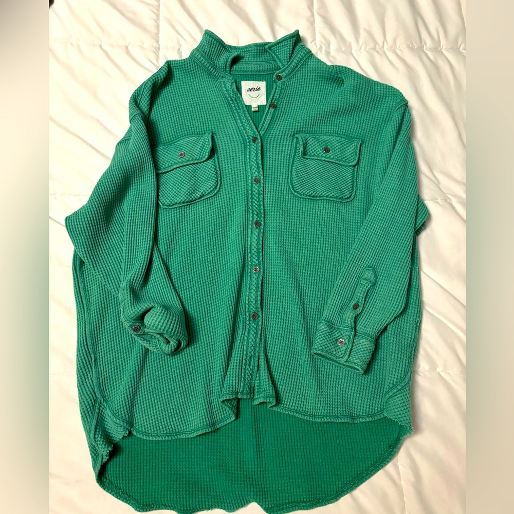 Aerie boyfriend style waffle button up, size small.